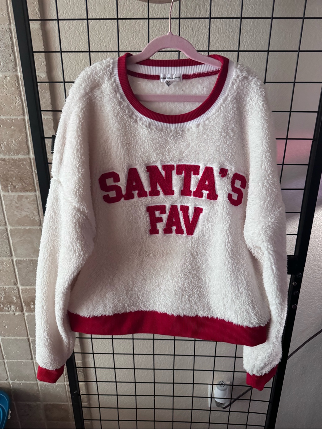 Love On A Hanger - Santaâs Fav - Sherpa Sweatshirt - Nwot - Large - Juniors